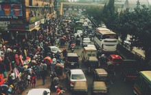 A busy street in Dhaka A busy street in Dhaka