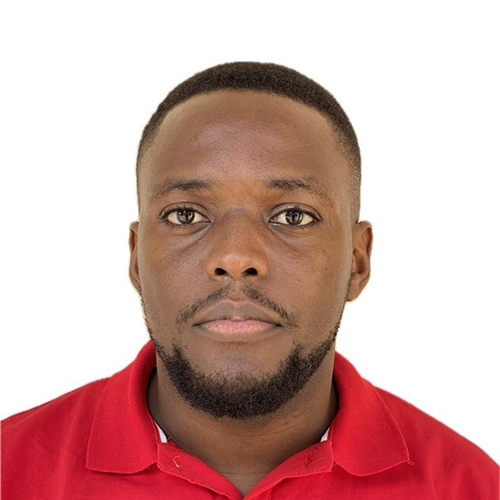 Amos headshot photo
