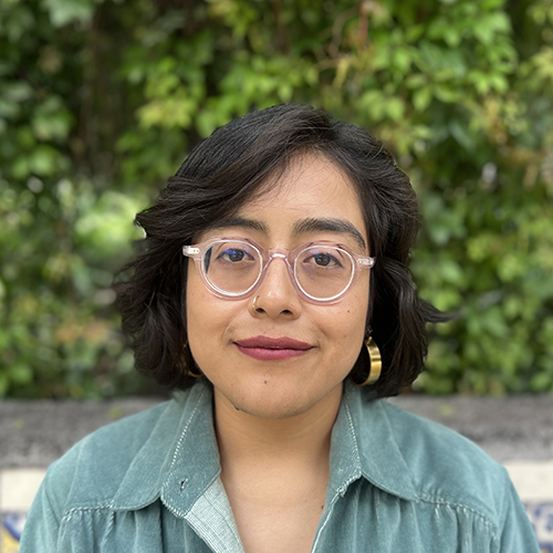 Lorena headshot photo