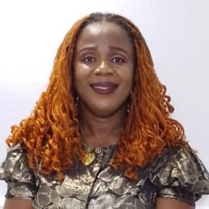 Chinenye headshot photo