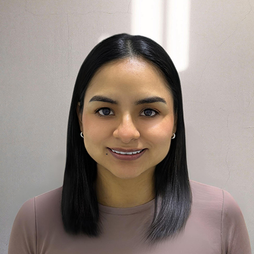 Kelly headshot photo