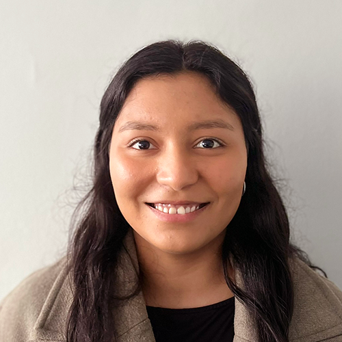 Daryana headshot photo