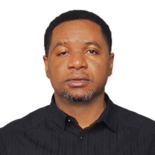 Kenneth headshot photo