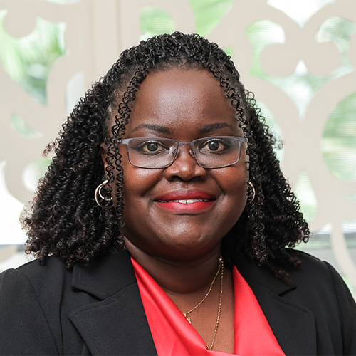 Miriam headshot photo