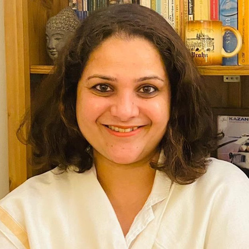 rashmi-barua-headshot-photo