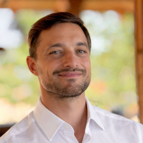 Benjamin-Scholz-headshot-photo