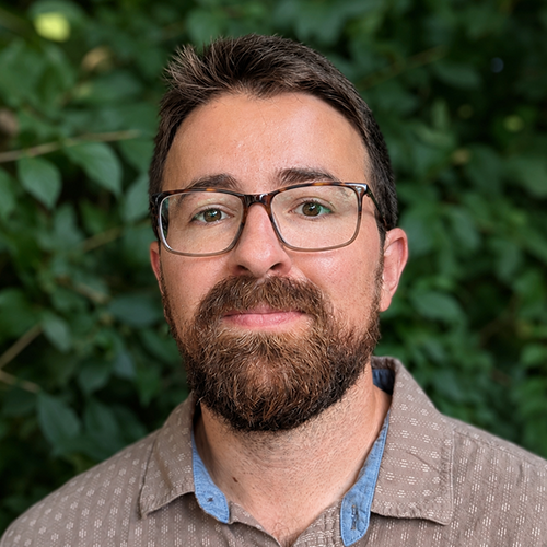 Ian headshot photo