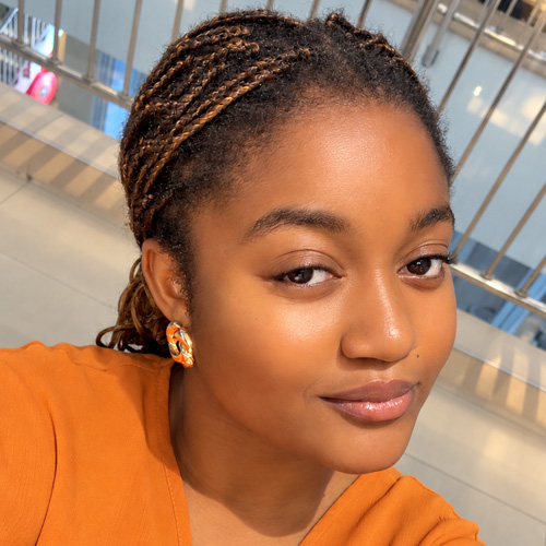 Sammie-Opawale-headshot-photo