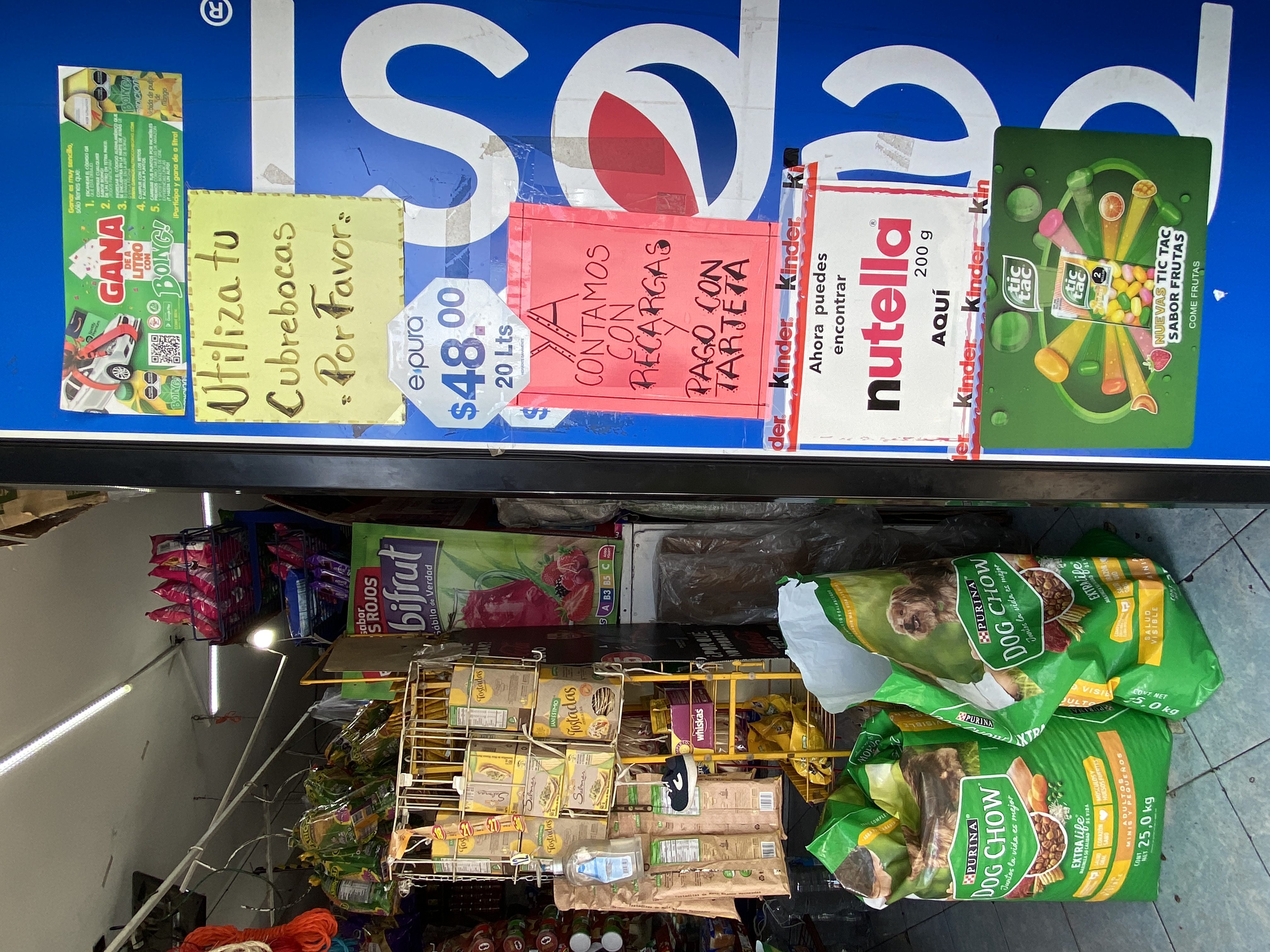 A corner store in Mexico accepting card payments © 2022 Sean Higgins