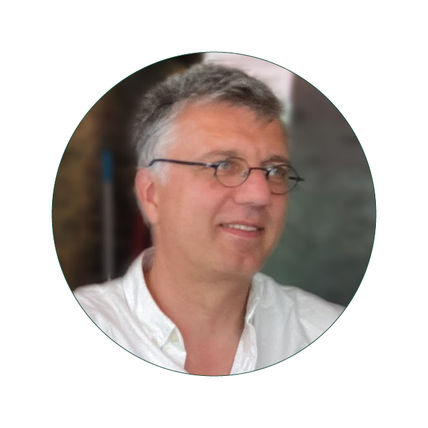 Pieter headshot photo in a circle shape