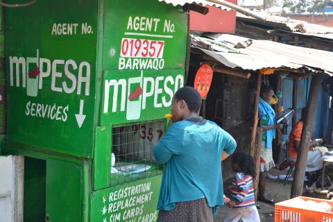 Agent M-PESA à Kibera, Nairobi, Kenya. Crédit photo : Fiona Graham / WorldRemit