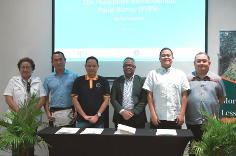 IPA Philippines Signs Memoranda of Understanding with Provinces in Western Visayas for the Philippines Socioeconomic Panel Survey