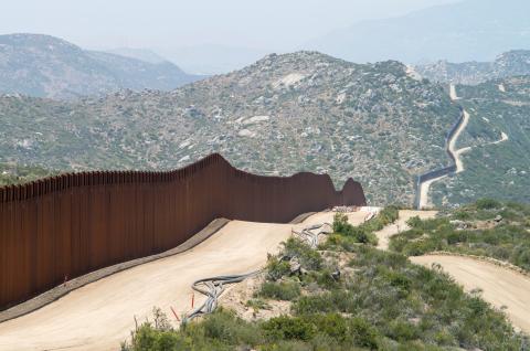 US Mexico Border Wall © Greg Bulla