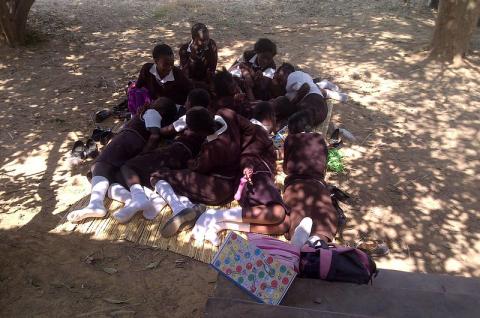 Girls in a negotiation class. © 2013 Tambudzai Matenga