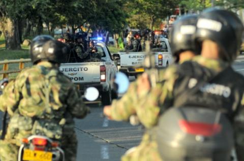 Military police caravan in Cali
