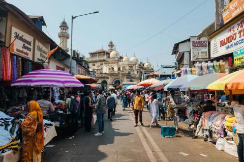 Sheikh Memon Street in Zaveri Bazaar, Mumbai. © Zoshua Colah