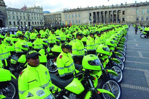 Photo of police on motorcycles in Colombia